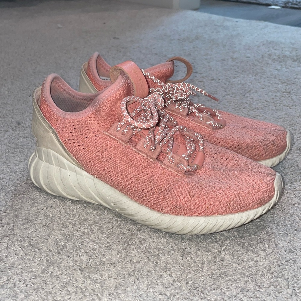 Pink adidas tennis shoes 💖
